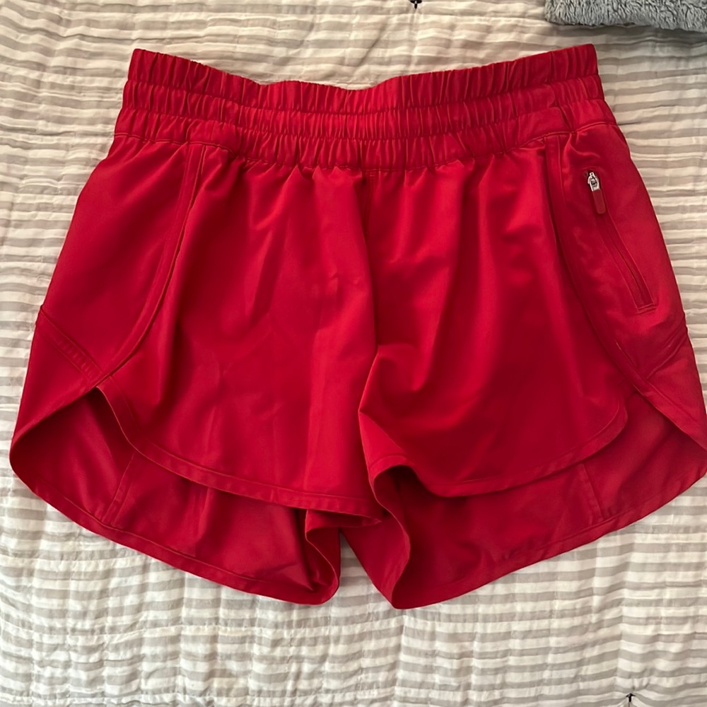 Lululemon shorts size 6